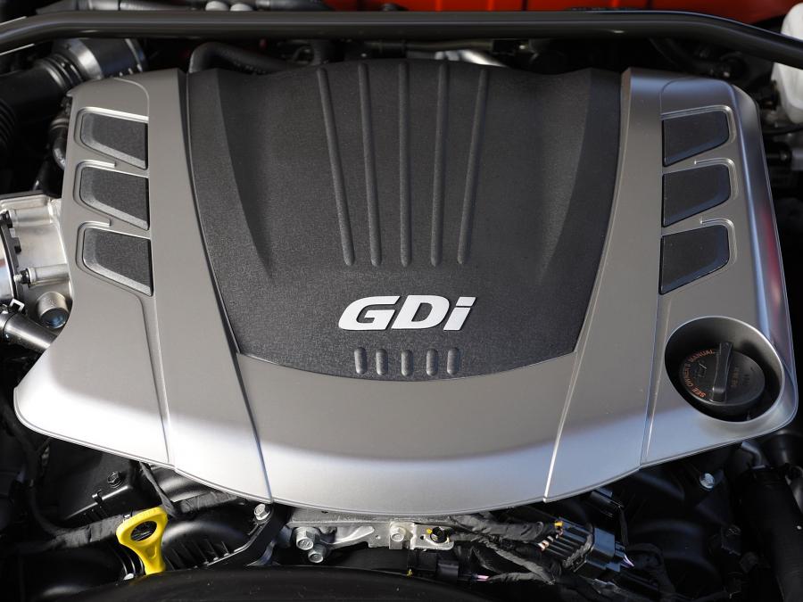  Hyundai Genesis Coupe 2012 года  (US) (фото 3 из 15)